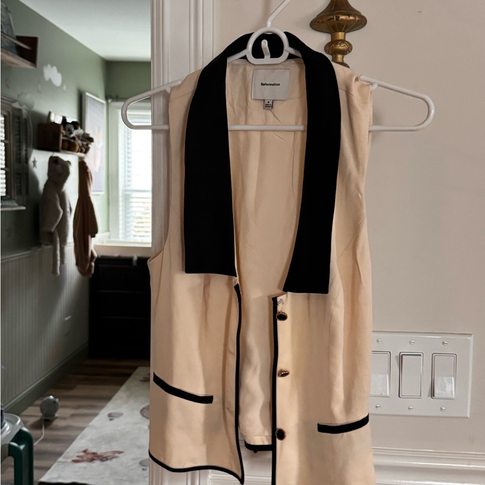 Reformation Cream and Black Women's Vest
